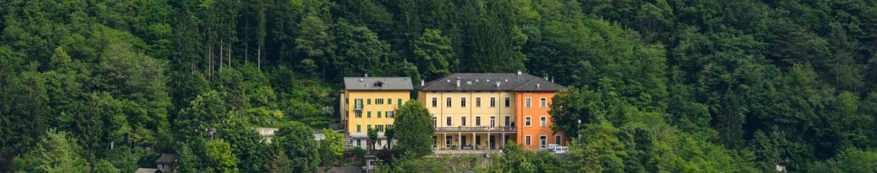 Ostello Al Deserto Chiavenna Bagian luar foto