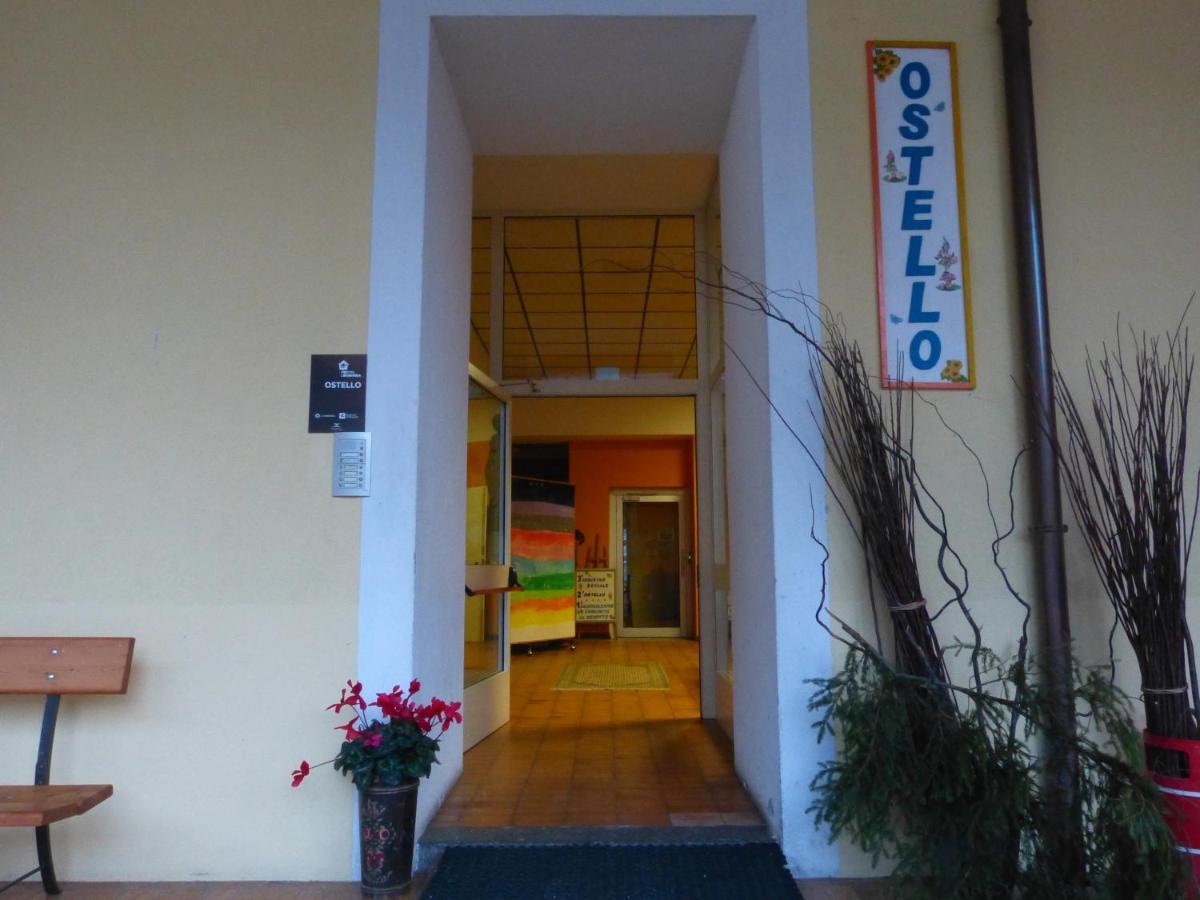 Ostello Al Deserto Chiavenna Bagian luar foto