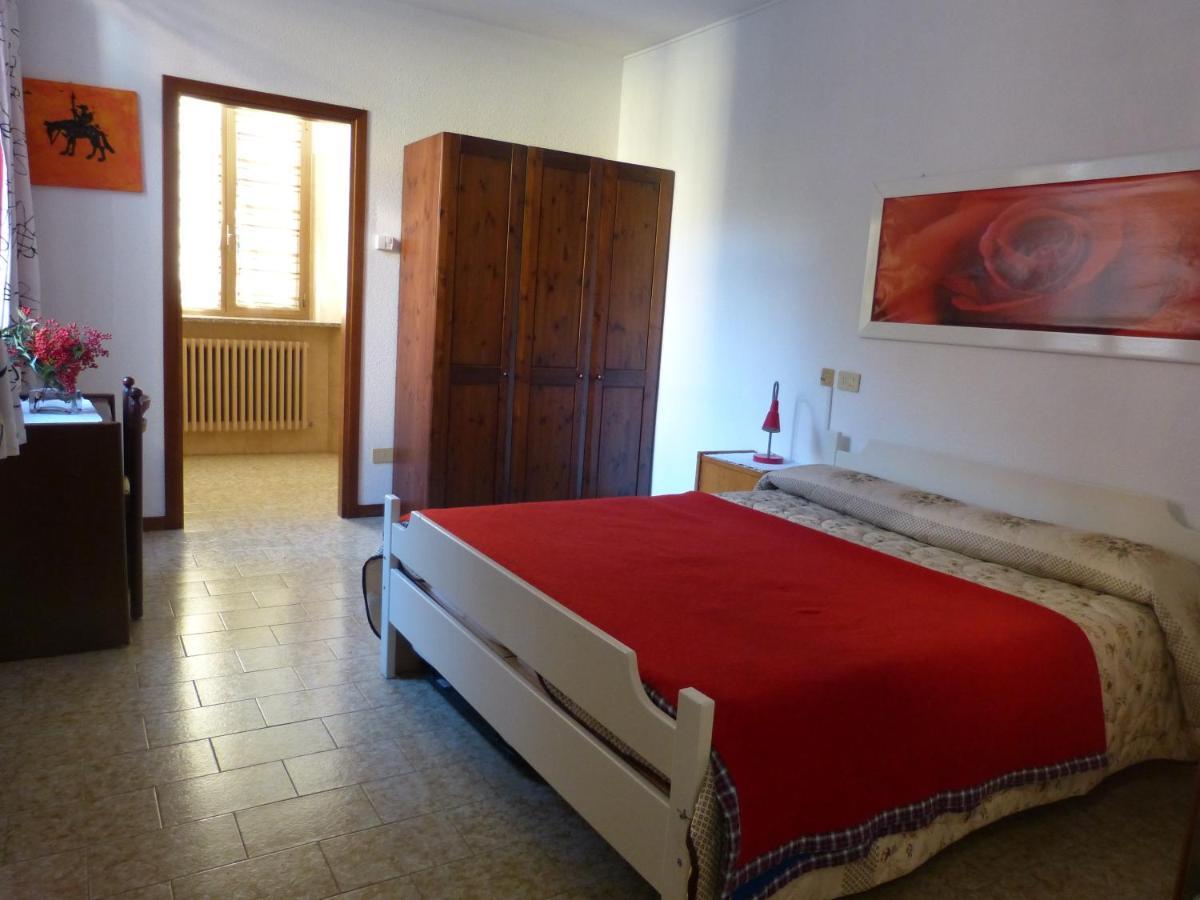 Ostello Al Deserto Chiavenna Bagian luar foto